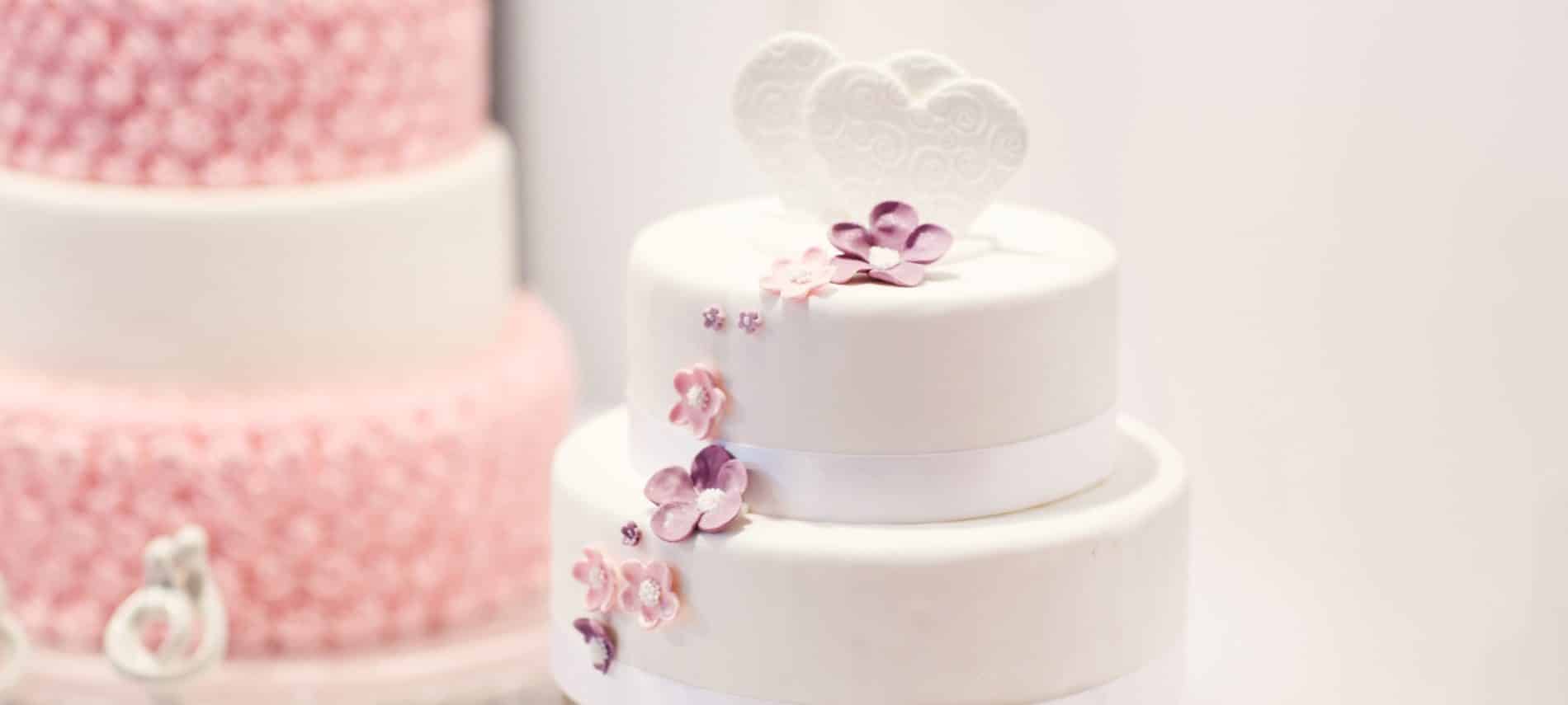 5 Spring  Wedding  Cake  Flavor  Trends 2019 CGW B B
